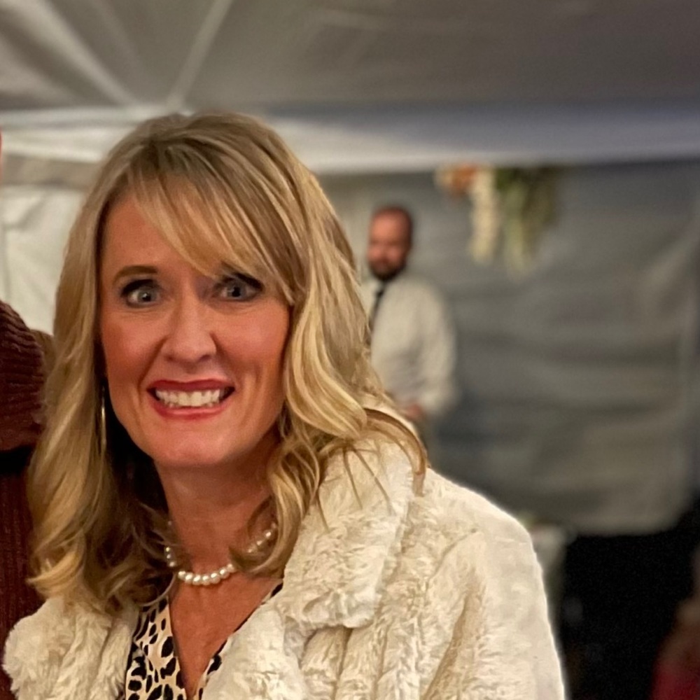 Meet your Posher, Leslie